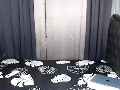 Snapshot of scarlet_enchantress chatting on 09/27/25, 01:12 scarlet enchantress online show from 09/27/25, 01:12