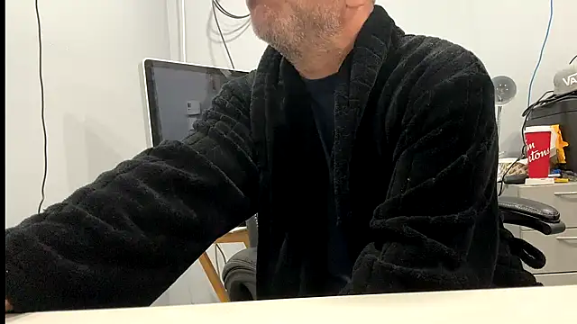 frankyjones8989 online show from 12/05/25, 03:32