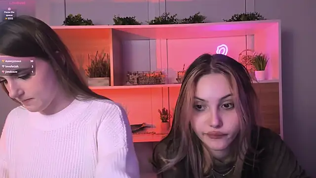 luna tin online show from 10/23/25, 10:19