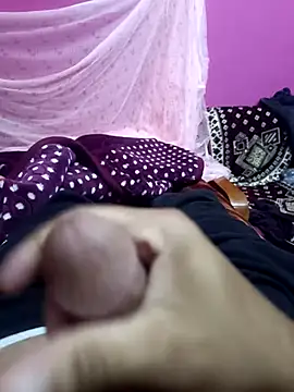 Snapshot of Sonukumar202000 chatting on 11/19/25, 07:19 Sonukumar202000 online show from 11/19/25, 07:19