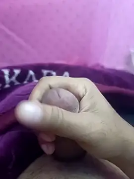 Snapshot of Sonukumar202000 chatting on 01/05/26, 11:52 Sonukumar202000 online show from 01/05/26, 11:52