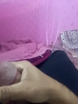 Snapshot of Sonukumar202000 chatting on 12/18/25, 04:22 Sonukumar202000 online show from 12/18/25, 04:22