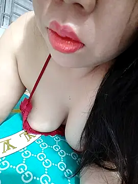 Julyy08 online show from 11/12/25, 04:22