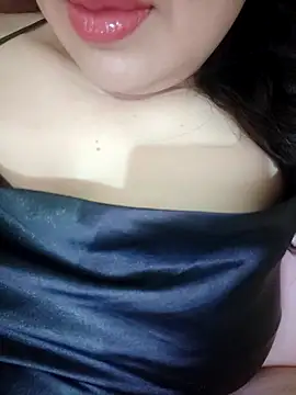 Julyy08 online show from 04/14/26, 02:33