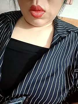 Julyy08 online show from 09/30/25, 10:32