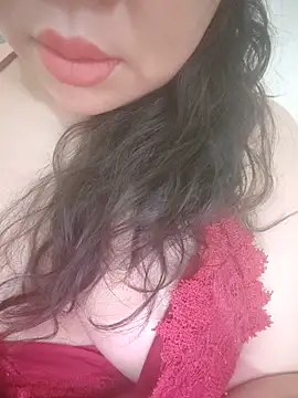 Julyy08 online show from 06/18/26, 05:50