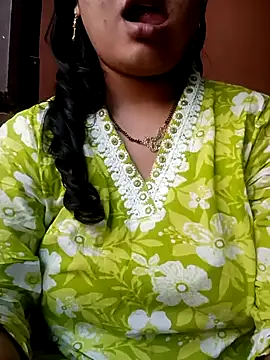 Snapshot of angry_couplez chatting on 02/24/26, 02:45 angry couplez online show from 02/24/26, 02:45