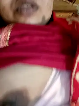 Snapshot of angry_couplez chatting on 02/14/26, 07:30 angry couplez online show from 02/14/26, 07:30