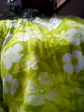 Snapshot of angry_couplez chatting on 02/27/26, 01:28 angry couplez online show from 02/27/26, 01:28