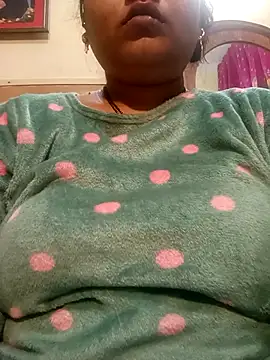 Snapshot of angry_couplez chatting on 02/13/26, 05:02 angry couplez online show from 02/13/26, 05:02