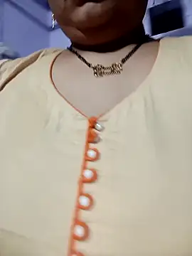 Snapshot of angry_couplez chatting on 02/20/26, 05:26 angry couplez online show from 02/20/26, 05:26