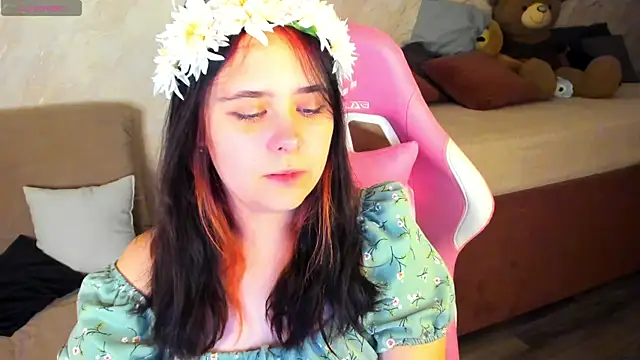 Snapshot of Alis_Platt chatting on 09/27/25, 01:34 Alis Platt online show from 09/27/25, 01:34