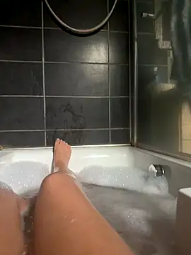 Victoriasteel online show from 11/20/25, 10:27