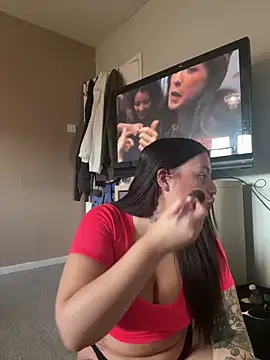 Victoriasteel online show from 10/21/25, 12:26