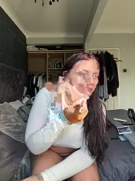 Victoriasteel online show from 11/30/25, 11:00