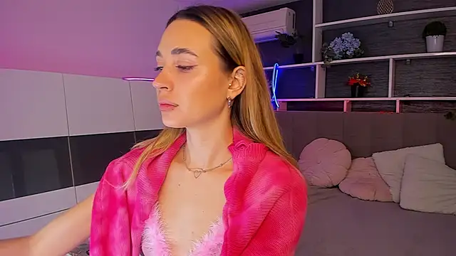 AlexaWilds online show from 02/15/26, 06:14