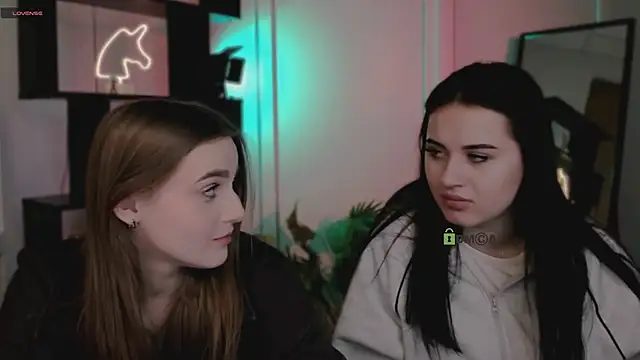 aria moo online show from 11/24/25, 07:25