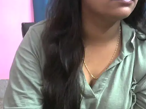 Snapshot of Queenxxx98 chatting on 10/09/25, 06:30 Queenxxx98 online show from 10/09/25, 06:30