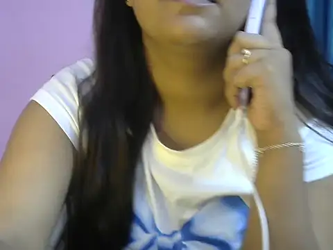 Snapshot of Queenxxx98 chatting on 10/15/25, 07:22 Queenxxx98 online show from 10/15/25, 07:22