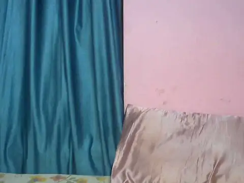 Queenxxx98 online show from 11/17/25, 07:18