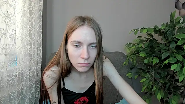 Snapshot of Kelly_Gerzikaa chatting on 09/19/25, 02:26 Kelly Gerzikaa online show from 09/19/25, 02:26