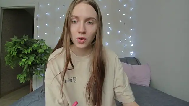 Kelly Gerzikaa online show from 12/21/25, 03:41