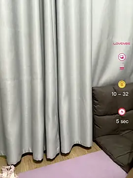 Snapshot of xinyu789 chatting on 05/19/26, 02:35 xinyu789 online show from 05/19/26, 02:35