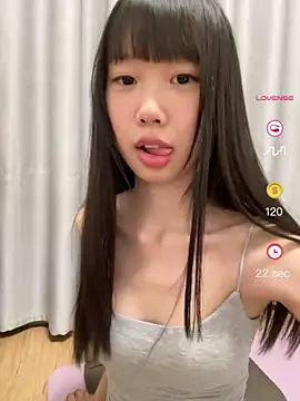 Snapshot of xinyu789 chatting on 05/21/26, 02:25 xinyu789 online show from 05/21/26, 02:25