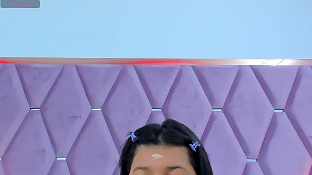 Snapshot of MaskedGirl_ chatting on 10/21/25, 11:53 MaskedGirl online show from 10/21/25, 11:53