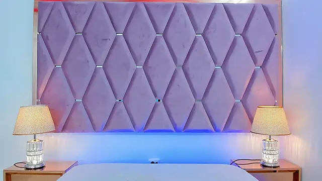 Snapshot of MaskedGirl_ chatting on 10/24/25, 12:15 MaskedGirl online show from 10/24/25, 12:15