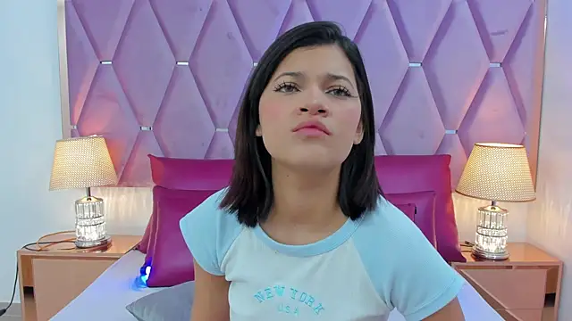 Snapshot of MaskedGirl_ chatting on 11/19/25, 12:16 MaskedGirl online show from 11/19/25, 12:16