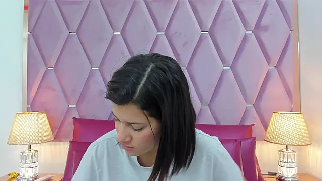 Snapshot of MaskedGirl_ chatting on 12/05/25, 11:42 MaskedGirl online show from 12/05/25, 11:42