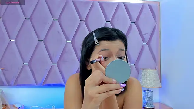 Snapshot of MaskedGirl_ chatting on 11/16/25, 11:04 MaskedGirl online show from 11/16/25, 11:04