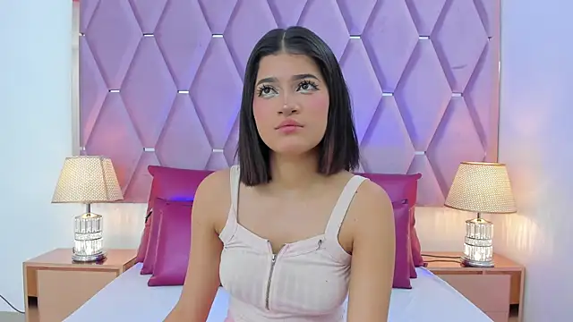 Snapshot of MaskedGirl_ chatting on 11/01/25, 07:52 MaskedGirl online show from 11/01/25, 07:52