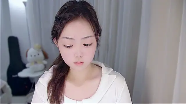 YUANYUAN-A online show from 12/04/25, 11:31