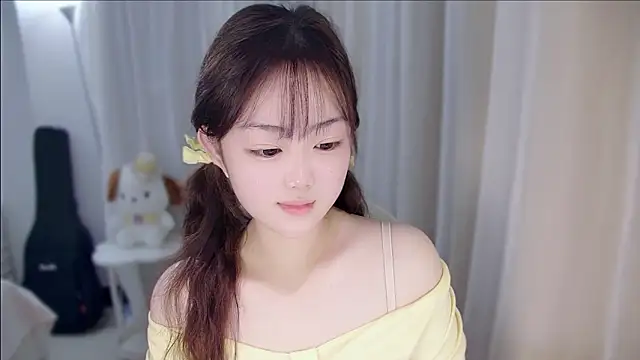 YUANYUAN-A online show from 12/19/25, 11:45