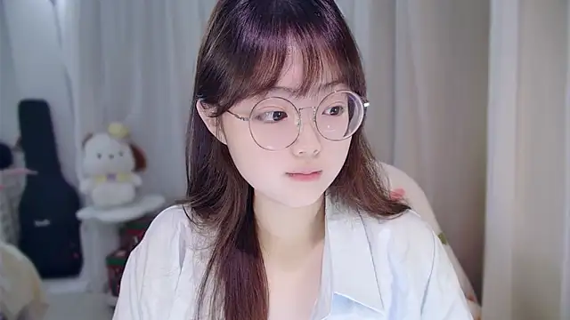 YUANYUAN-A online show from 03/18/26, 12:19