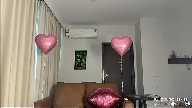 lxsundollyxl online show from 02/15/26, 03:29