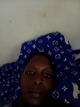 Snapshot of Biguyzi chatting on 02/15/26, 11:31 Biguyzi online show from 02/15/26, 11:31