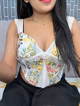 Riya-6969 online show from 06/16/26, 06:35