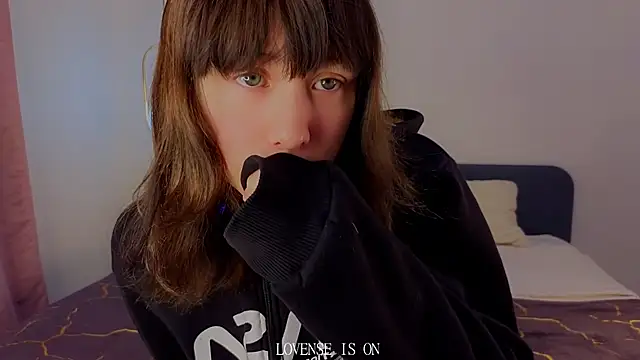 BritniBers online show from 11/30/25, 02:12