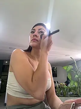 Isabellaa Palacios online show from 06/17/26, 01:32