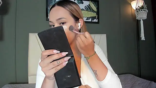 nikolevoshkie  online show from 04/11/26, 12:20