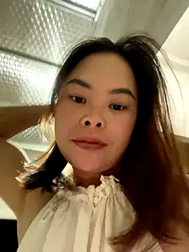 Snapshot of han-cute chatting on 09/14/25, 11:27 han-cute online show from 09/14/25, 11:27