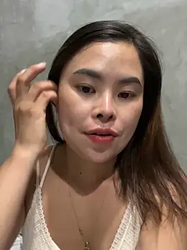 Snapshot of han-cute chatting on 09/23/25, 01:40 han-cute online show from 09/23/25, 01:40