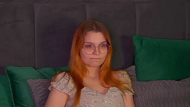 Snapshot of BellaMarebelle chatting on 10/23/25, 04:33 BellaMarebelle online show from 10/23/25, 04:33