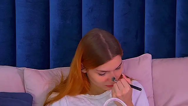 Snapshot of BellaMarebelle chatting on 10/17/25, 04:27 BellaMarebelle online show from 10/17/25, 04:27