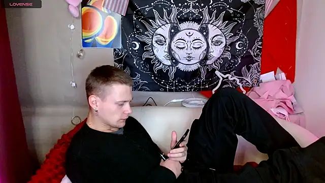 Xavier Night81 online show from 10/21/25, 08:14