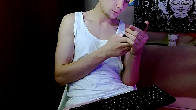 Xavier Night81 online show from 11/08/25, 08:40