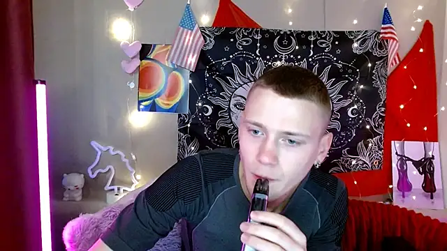 Xavier Night81 online show from 10/14/25, 07:20